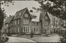 872 Villa Sprokkelenburg uit 1910. In gebruik geweest als schoolgebouw. Nu weer particulier bewoond.