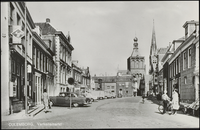966 Varkensmarkt met Binnenpoort en Toren van de RK Barbarakerk.