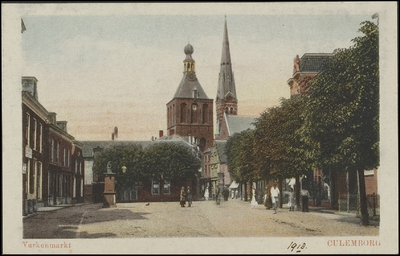 970 Varkensmarkt met Binnenpoort en Toren van de RK Barbarakerk.