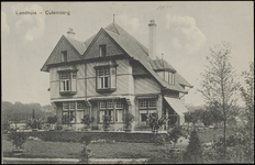 1018 Villa uit 1908 van architect L. de Vries gebouwd in opdracht van de rentmeester van de kroondomeinen.