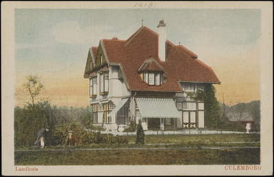 1020 Villa uit 1908 van architect L. de Vries gebouwd in opdracht van de rentmeester van de kroondomeinen.