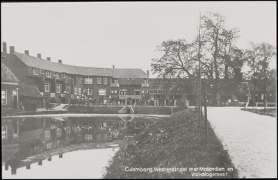 1041 Zicht op de huizen aan de Molenwal vanaf de westersingel. Met het volkslogement de 'Dierentuin' aan het Jach.