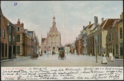 1069 Markt met zicht op het Stadhuis. Stadhuis in laatgotische stijl gebouwd in 1539 naar ontwerp van Rombout Keldermans.