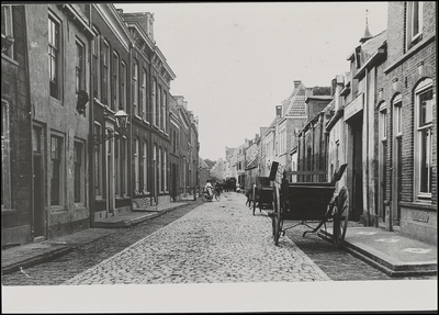 1129 Herenstraat richting Achterstraat met de trapgevel van het middeleeuwse PietersGasthuis