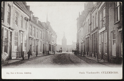 1602 Oude Vismarkt richting de Markt met zichtbaar de Binnenpoort.