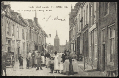 1614 Oude Vismarkt richting de Markt met zichtbaar de Binnenpoort.