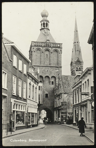 1626 De Binnenpoort of Lanxmeerpoort uit 1318 is de enig overgebleven stadspoort. Toen de aangrenzende nederzetting ...