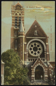1695 De neogotische RK kerk ontworpen door PJ van Genk. In december 1886 werd de kerk ingewijd. Het gebouw verving de ...