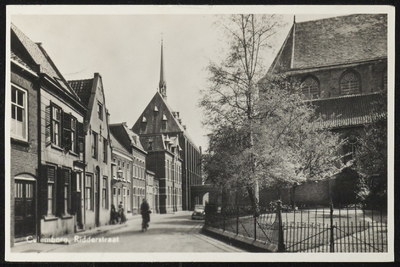 1712 Ridderstraat met rechts de achterkant van de Grote of Barbarakerk en in het midden de Kapel van het Seminarie.