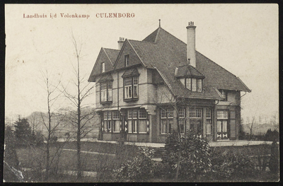1809 Villa uit 1908 van architect L. de Vries gebouwd in opdracht van de rentmeester van de kroondomeinen.