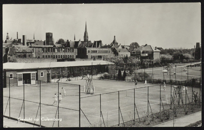 1858 Vanaf de Kleine Buitenom zicht op tennispark 'de Doelen'. Op de achtergrond de meubelfabrieken aan de Rozenstraat.