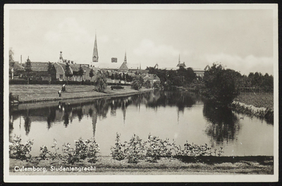 1905 Stadsgracht met links de huizen aan de Oosterwal en rechtsmidden het Semenarie. Foto genomen vanaf de Dr. Hockesingel.