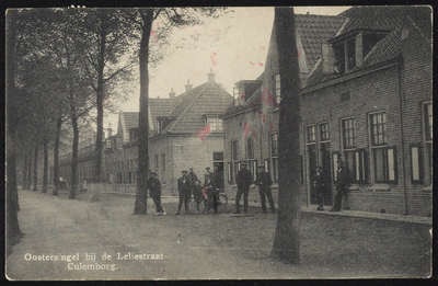 1906 Hoeh Oostersingel en Leliestraat. Huizen zijn afgebroken en er heeft nieuwbouw op deze plek plaatsgevonden.