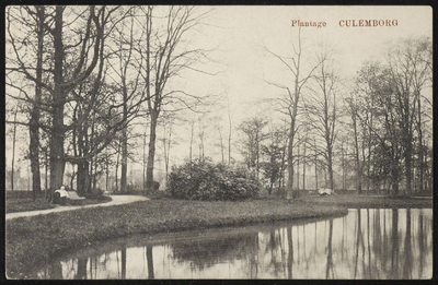 1945 Vijver en bruggetje in de Plantage. Het stadspark van Culemborg aan de Wilhelminadreef.