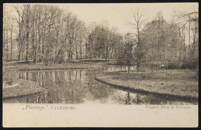 1946 Vijver en bruggetje in de Plantage. Het stadspark van Culemborg aan de Wilhelminadreef.