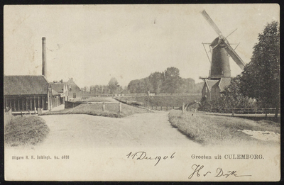 1958 Hoek Havendijk en de Kleine Buitenom met links de in 1795 gebouwde korenstellingmolen de Koornvriend . De ...