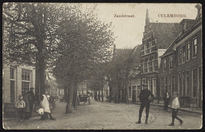 1983 Zandstraat van af de Varkensmarkt gezien.