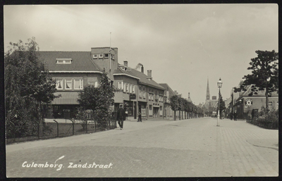 1988 Ingang Zandstraat vanaf de kruising met de Stationssingel links.