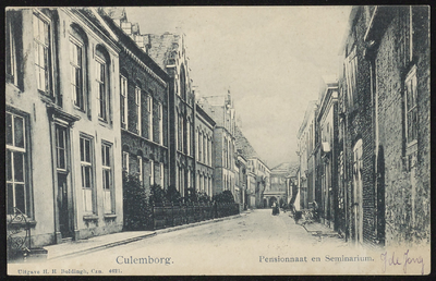 2147 Ridderstraat met links het pensionaat Mariakroon'en aan het eind van de straat het Klein Seminarie.