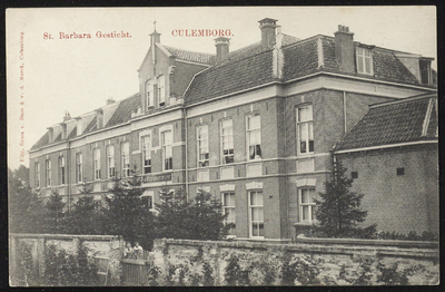 2163 Het RK Barbaragesticht. Een van de twee ziekenhuizen in Culemborg. Het Barbara lag aan de Elisabethdreef. In 1975 ...