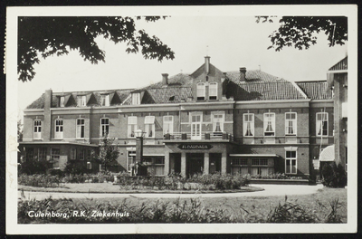 2179 Het RK Barbaragesticht. Een van de twee ziekenhuizen in Culemborg. Het Barbara lag aan de Elisabethdreef. In 1975 ...