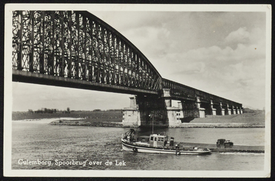 2191 Oude Spoorbrug gebouwd tussen 1863 en 1868. De hoofdoverspanning is 154 meter samen met de aanbruggen toen de ...