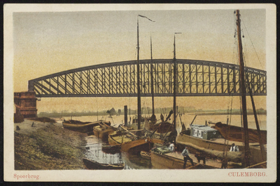 2195 Oude Spoorbrug gebouwd tussen 1863 en 1868. De hoofdoverspanning is 154 meter samen met de aanbruggen toen de ...
