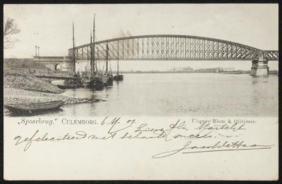 2196 Oude Spoorbrug gebouwd tussen 1863 en 1868. De hoofdoverspanning is 154 meter samen met de aanbruggen toen de ...