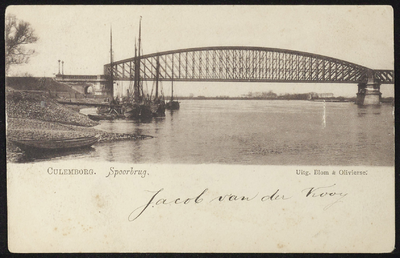 2210 Oude Spoorbrug gebouwd tussen 1863 en 1868. De hoofdoverspanning is 154 meter samen met de aanbruggen toen de ...