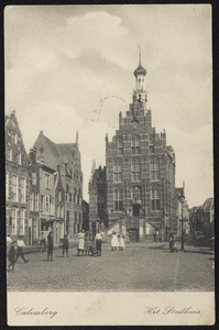 2315 Stadhuis in laatgotische stijl gebouwd in 1539 naar ontwerp van Rombout Keldermans.
