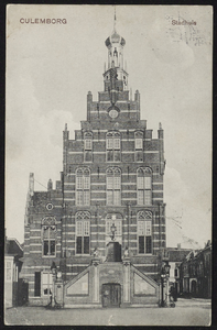 2320 Stadhuis in laatgotische stijl gebouwd in 1539 naar ontwerp van Rombout Keldermans.