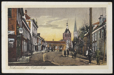 2531 Zicht vanaf de Varkensmarkt naar de Binnenpoort. Naast de Binnenpoort de toren van de RK Barbarakerk.