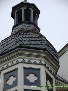 142 Detailopname van het stadhuis op de Markt in Culemborg. Het pand is in 1534 gebouwd. Dat gebeurde in opdracht van ...