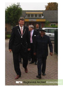 158 Anglicaanse aartsbisschop Tutu bezoekt Culemborg. Tutu is in Nederland voor een conferentie over ...