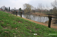 Vloedheuvel in Bruchem en Kerkwijk. Foto gebruikt voor het lespakket Water/Land. Hierin wordt aandacht besteed aan de ...