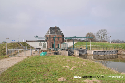 639 H.C. de Jongh gemaal in Aalst. Foto gebruikt voor het lespakket Water/Land. Hierin wordt aandacht besteed aan de ...