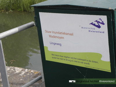 837 Inundatiekanaal in Tiel. Foto gebruikt voor het lespakket Water/Land. Hierin wordt aandacht besteed aan de manier ...