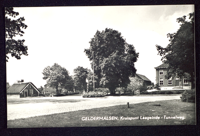 320 Tunnelweg-Laageinde In 1968 werden de bedrijfsgebouwen ( twee schuren, een hooiberg met aangebouwde schuur en een ...