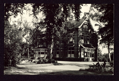 448 Villa 'Bottenstein' Gebouwd omstreeks 1900 door G .Murman, Van 1947 tot 1984 was hier het gemeentehuis gevestigd.