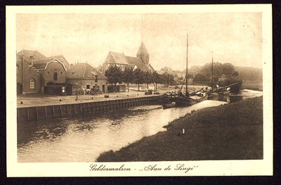 1749 Rond de Lingebrug. (Carabain, kantongerecht, loswal) Foto genomen vanaf de Lingebrug met kijk op de Lingekade, de ...