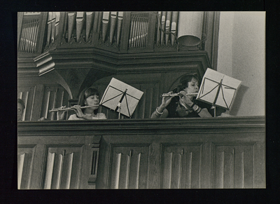 3110 Gellicum - RK kerk RK kerk opnieuw in gebruik genomen na restauratie op 09-05-1981. Fluitisten: mej. Stakenburg en ...