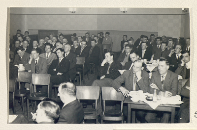 3243 Ledenvergadering 1963 De eerste keer in de 'grote zaal' Stockey in Geldermalsen