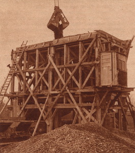 356 Bouw verkeersbrug, silo voor zand en grint