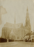4-814 Zicht op de katholieke kerk op de hoek Ammerstraat-Hogesteeg