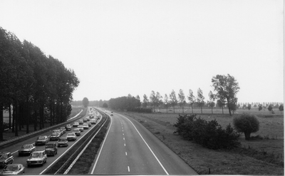 7-15061 Gezicht op rijksweg A2 vanaf de viaductweg