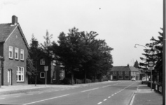 10-15032 Uithovensestraat, gezien in de richting van de Voorstraat.