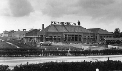 10-1071 Bouw bedrijfsgebouw brandweerautofabriek Kronenburg