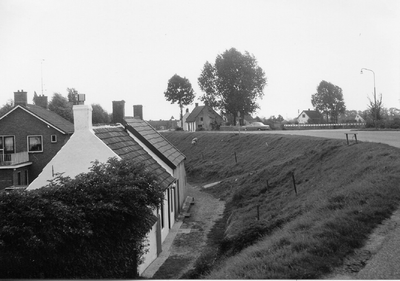 14-15087 Zicht richting Pietersdijk, onderlangs heette het Dalemstraat.