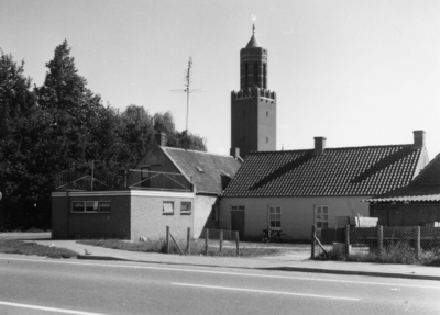 20-15019 Zicht op katholieke Kerk.