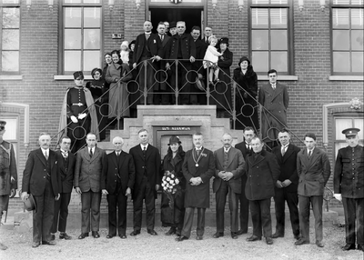 15-17000 Installatie burgemeester H. Dronkers, tevens burgemeester van Hedel